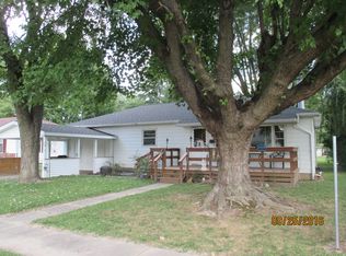 1404 N Robb St, Robinson, IL 62454