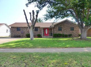 1102 NW 8th Pl, Andrews, TX 79714