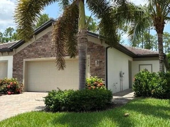 9176 Glenforest Dr, Naples, FL 34120