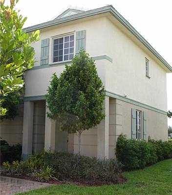 1st image of 1221 Lucaya Dr #1