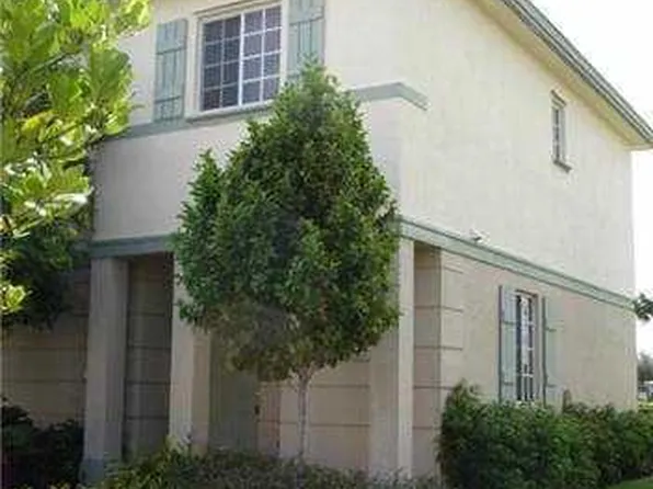 1221 Lucaya Dr #1, West Palm Beach, FL 33404