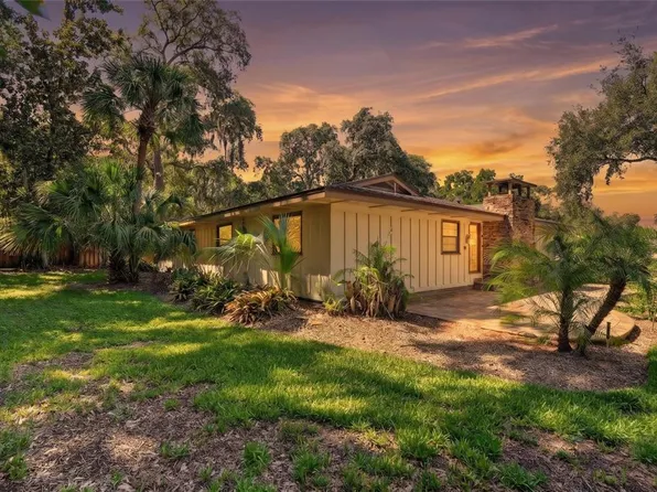 2053 Woody Dr, Windermere, FL 34786
