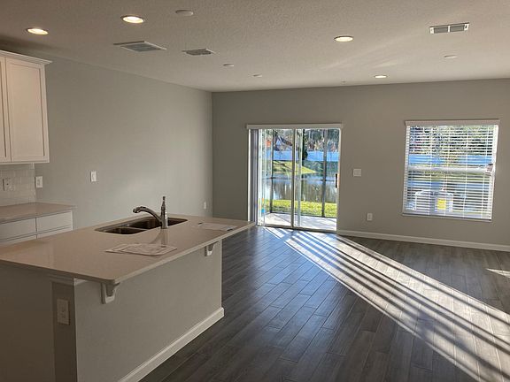 4th image of 438 Cape Honeysuckle Pl