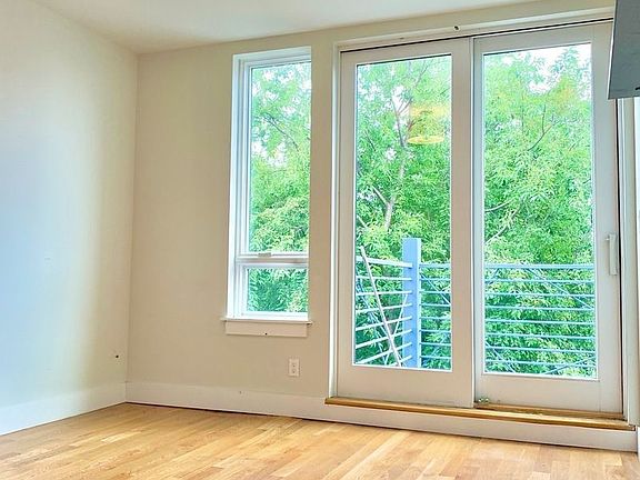 4th image of 22 Melrose St #4E