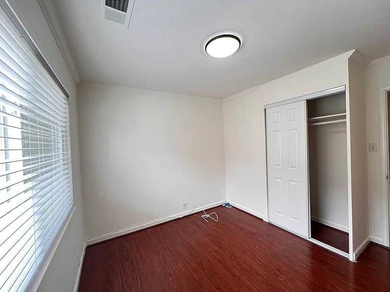 3192 Maddux Dr — Photo 7