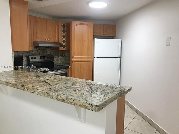 4th image of 9705 Fontainebleau Blvd #B106