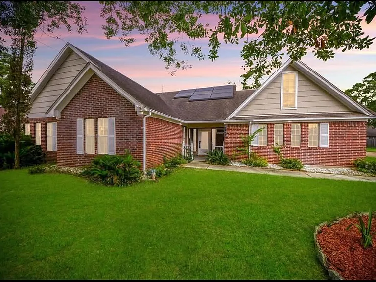 15719 Baytree Dr — Photo 9