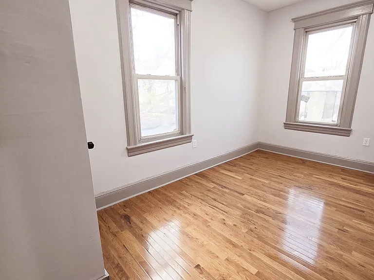 156 Wegman Pkwy #1A — Photo 10