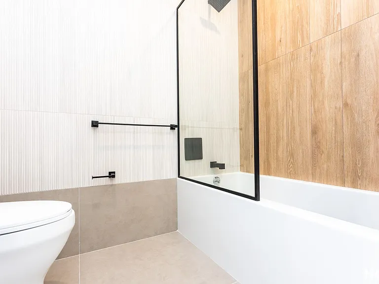 37-25 32nd St #3C — Photo 4