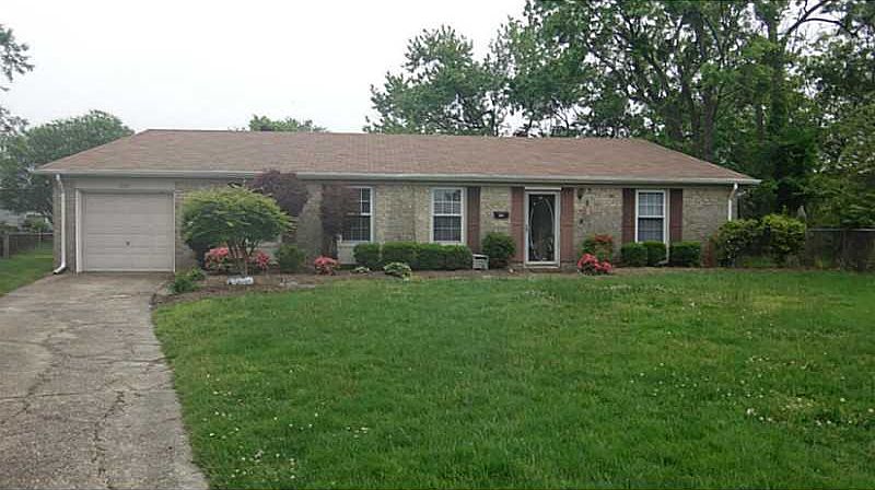 1st image of 620 Fox Hollow Ln
