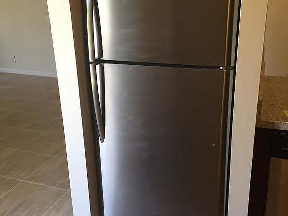 3rd image of 4021 N University Dr