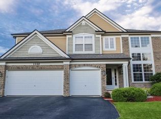 1330 Mulberry Ln, Cary, IL 60013