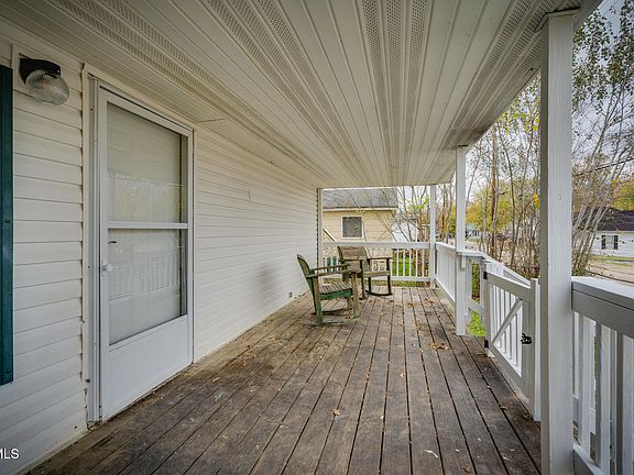 4th image of 1021 Dorothy St