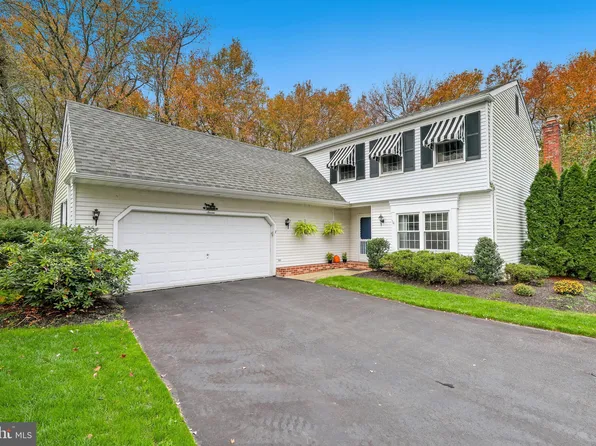 7 Longhill Ct, Medford, NJ 08055