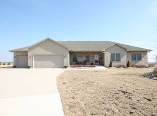 8432 Russell Cir, Dalton City, IL 61925