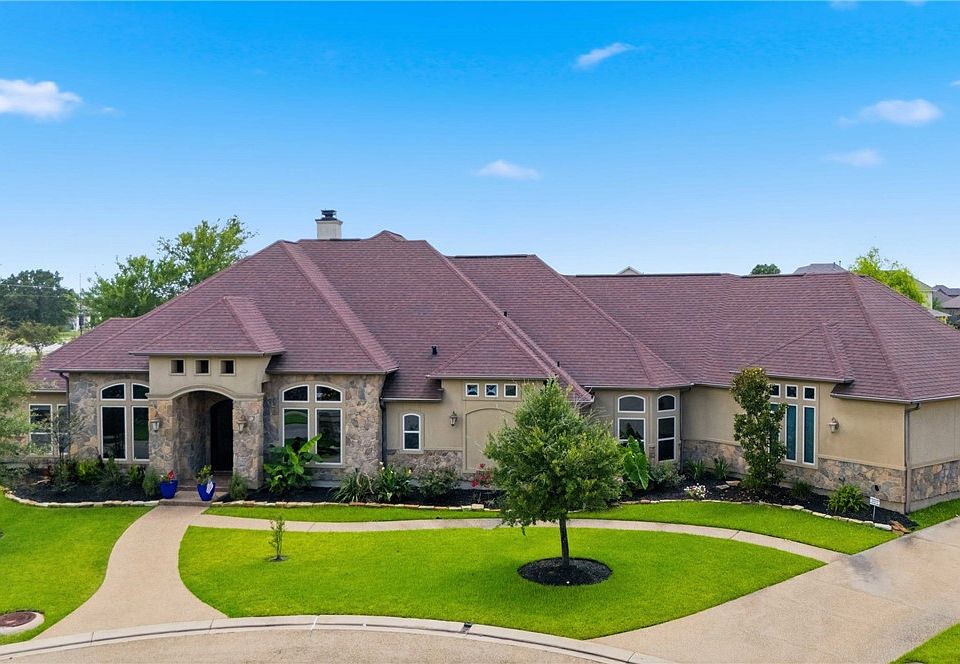 1st image of 2404 Lancaster Ct