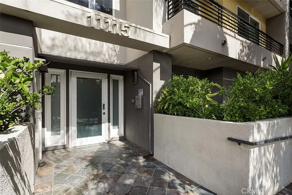 3 bed, 2.5 bath, 1790 sqft, $3,980 — Photo 1