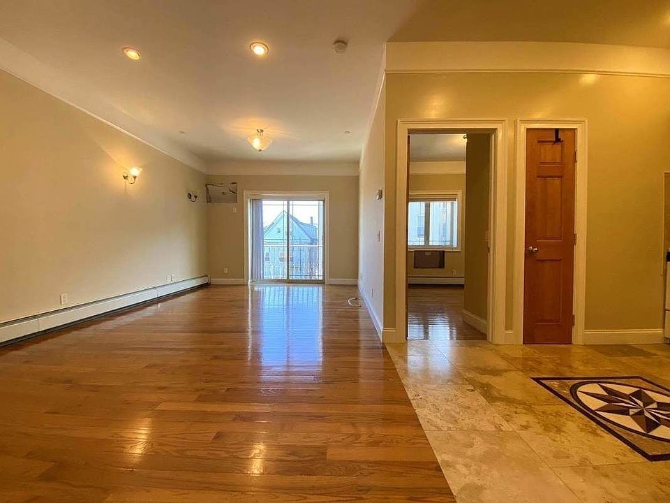 1st image of 2565 36th St APT 3F
