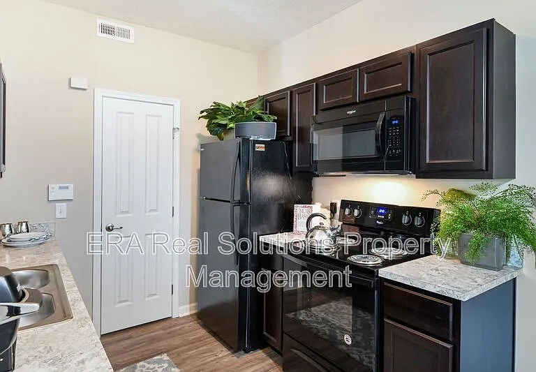 1605-108 Gilmore Park Ave — Photo 5