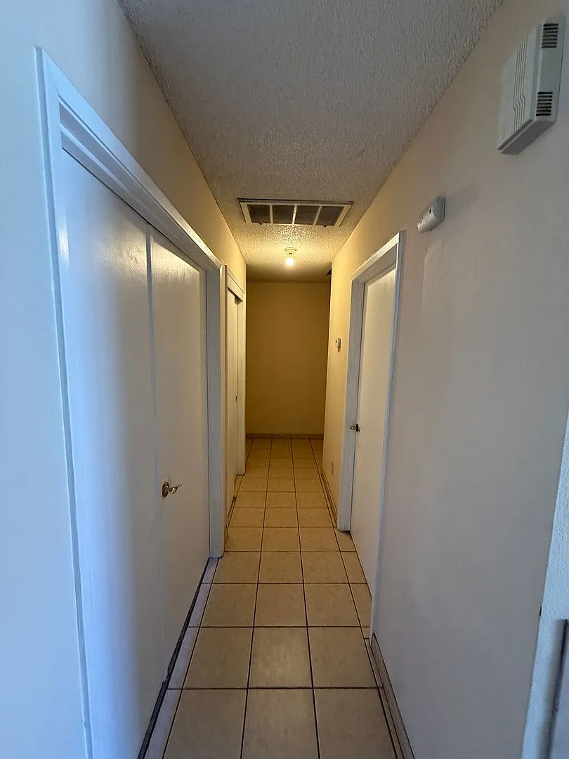 3 Bed 2 bath in Southwest Bakersfield — Photo 4