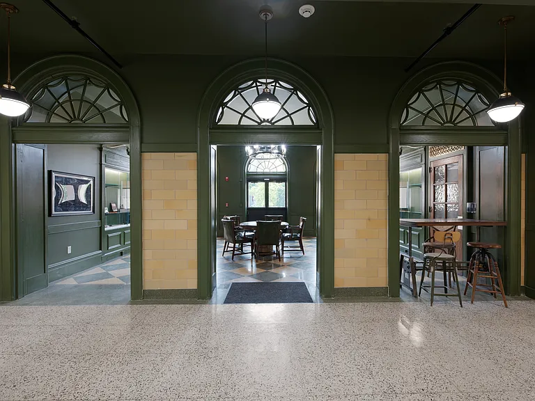 The Grad Luxury Apartments — Photo 18