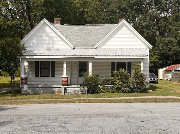 18 E New St, Winder, GA 30680