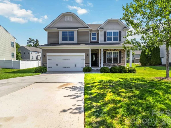217 Hydrangea Dr, Clover, SC 29710