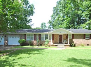 906 Barclift St NW, Hartselle, AL 35640