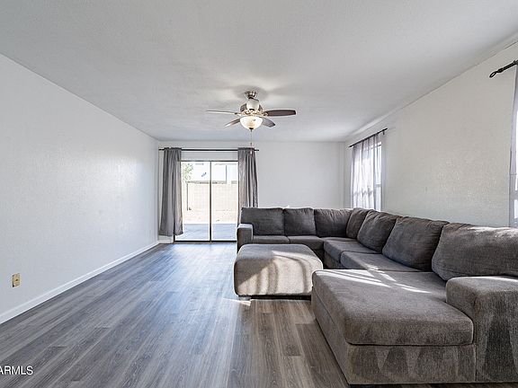3rd image of 8734 W INDIANOLA Avenue