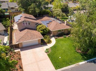 221 Montclair Rd, Los Gatos, CA 95032