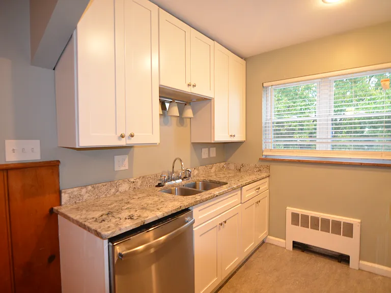 6834 Park Ave — Photo 7