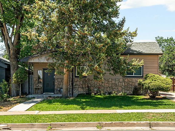 3rd image of 2085 Fenton St #B