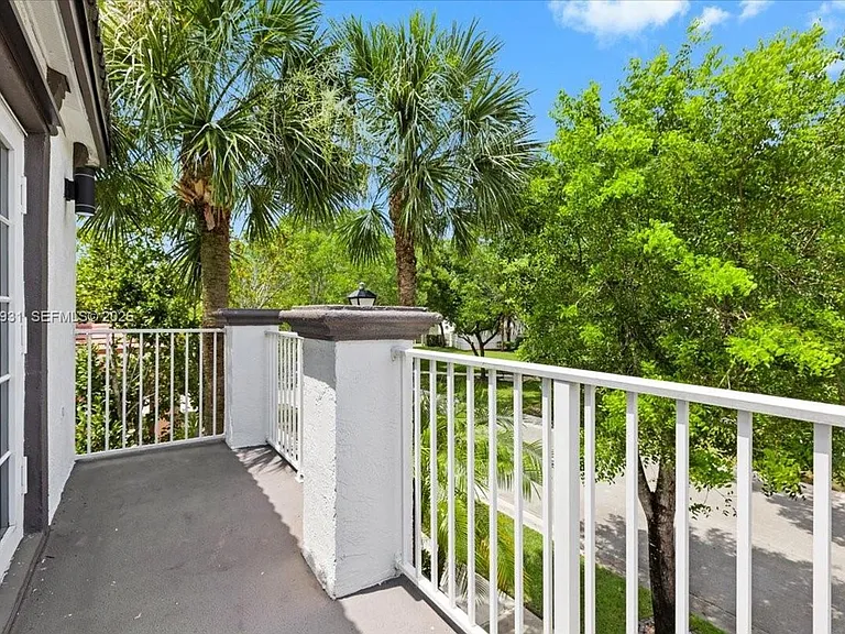 5014 SW 155th Ter — Photo 16