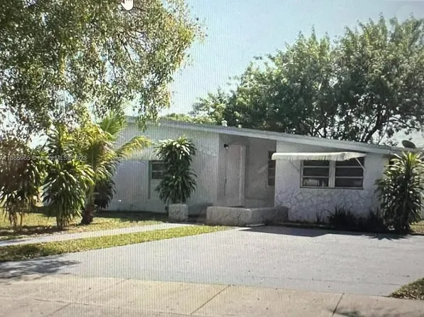 (undisclosed Address), West Park, FL 33023