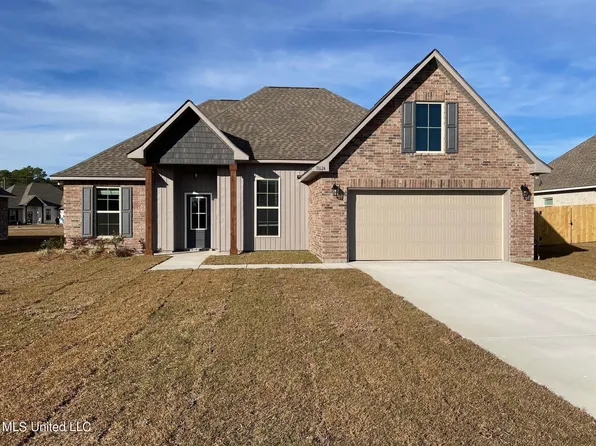 11624 Rosalie Pl, Ocean Springs, MS 39564