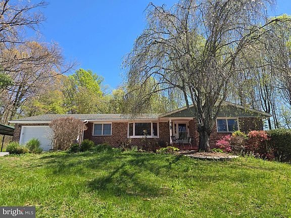 2nd image of 199 Blue Rock Ln