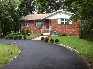 951 Cedar Dr, Stillwater, NJ 07860