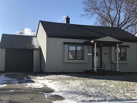 2nd image of 22424 Lange St