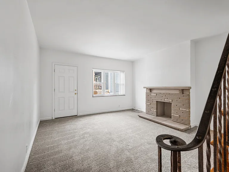 4840 Blackberry Way — Photo 3