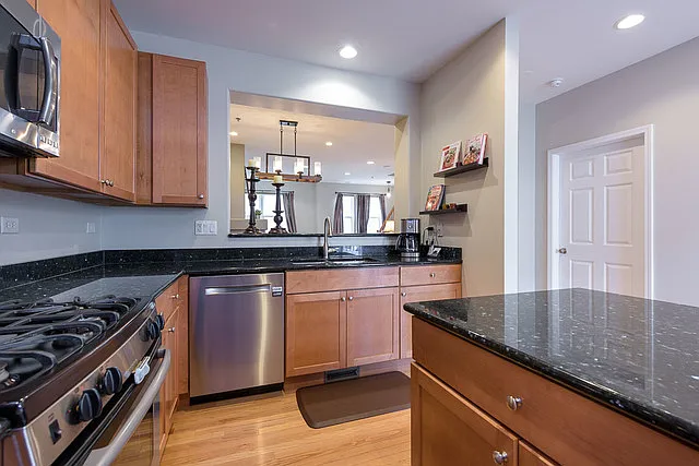 4656 N Lamon Ave — Photo 12