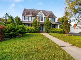 165 Mistletoe Ct, Toms River, NJ 08753
