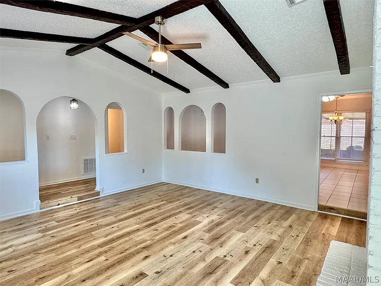 2311 Cottingham Dr — Photo 12