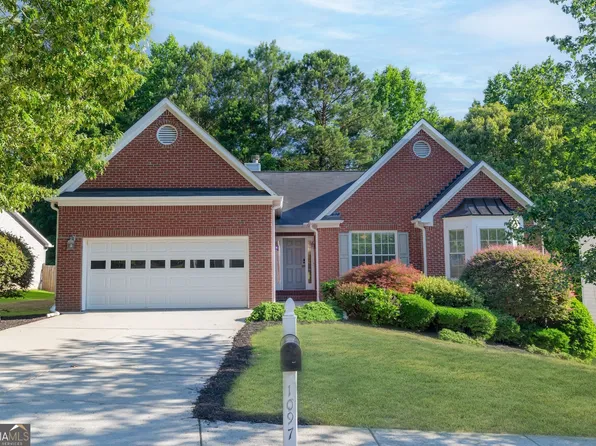 1097 Quiet Waters Ln, Lawrenceville, GA 30045