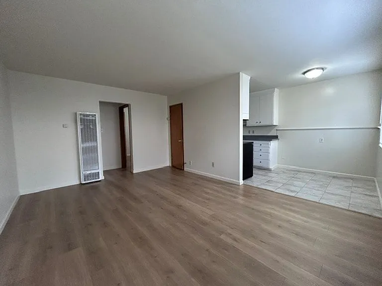 939 Lexington Ave — Photo 7