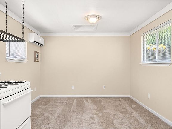 4th image of 1821 Mulberry St #B