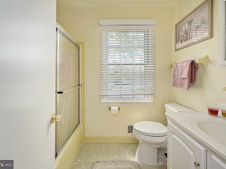6917 Stoneybrooke Ln — Photo 45