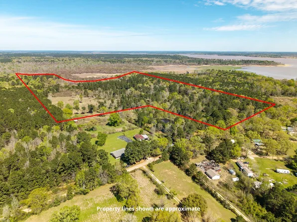 621 Herman Nerren Rd, Huntington, TX 75949