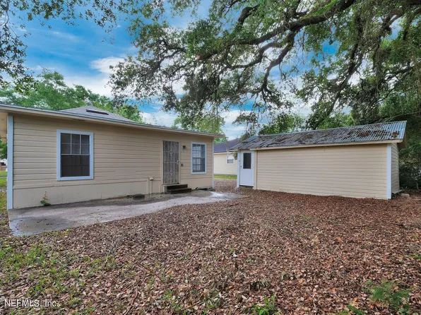 6418 Sapphire Dr, Jacksonville, FL 32208