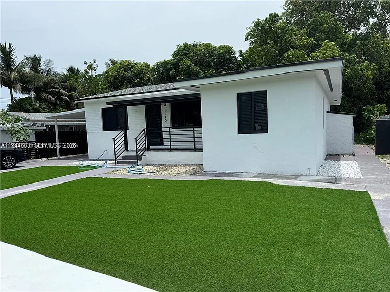 1210 NW 123rd St — Photo 2