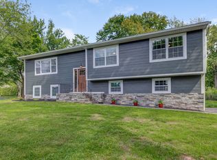 2208 Old Farm Rd, Scotch Plains, NJ 07076